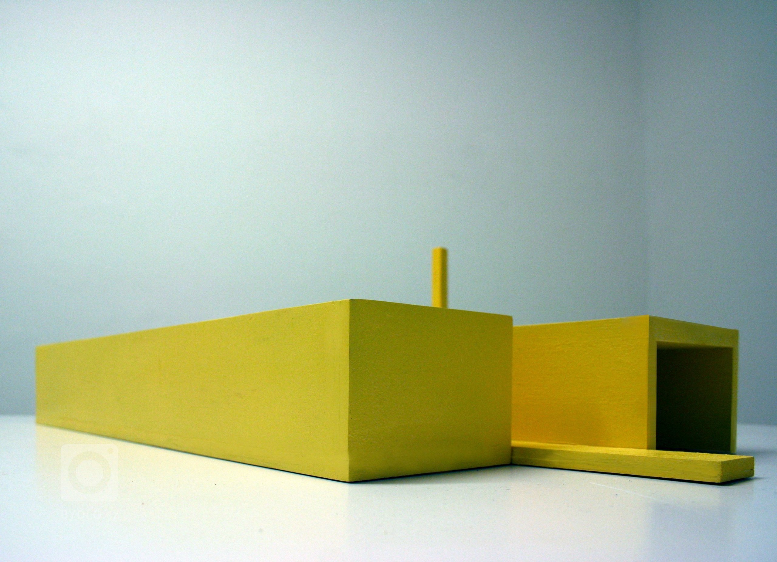 Zadáním, byl návrh interiéru obývacího pokoje, do již naprojektovaného bungalovu. Projekt byl ovšem tak špatný, že by mu správně umístěná pohovka stejně…