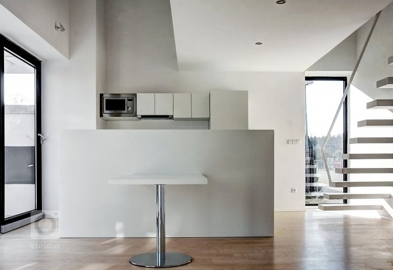 add picture to album